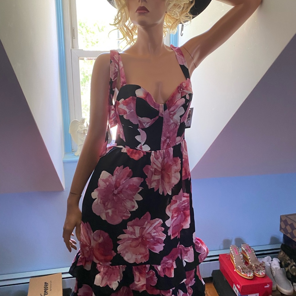 STRAPPY RUFFLED PULL OVER SUNDRESS PINK & BLACK FLORAL SIZE L